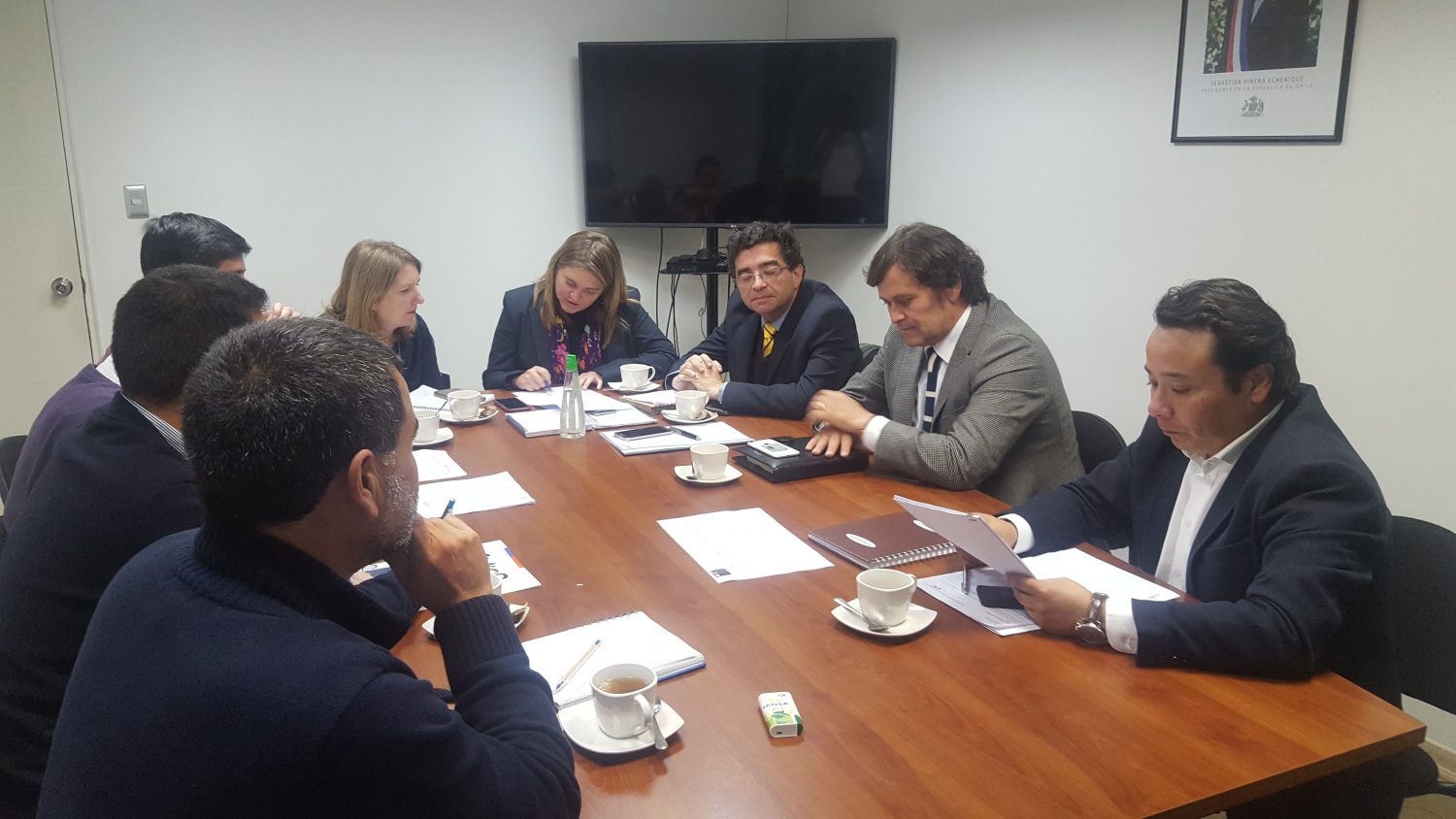 Autoridades y AMPSA planifican acciones para asegurar el cierre del Vertedero Altos de Cartagena.